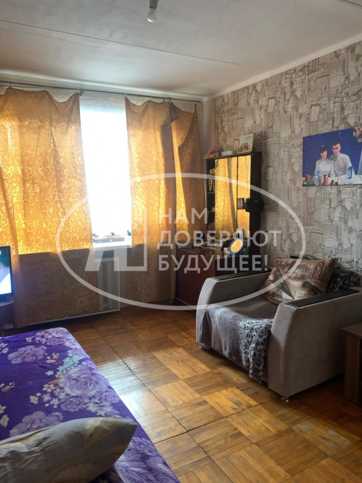 3-комн квартира улица Калинина, 35