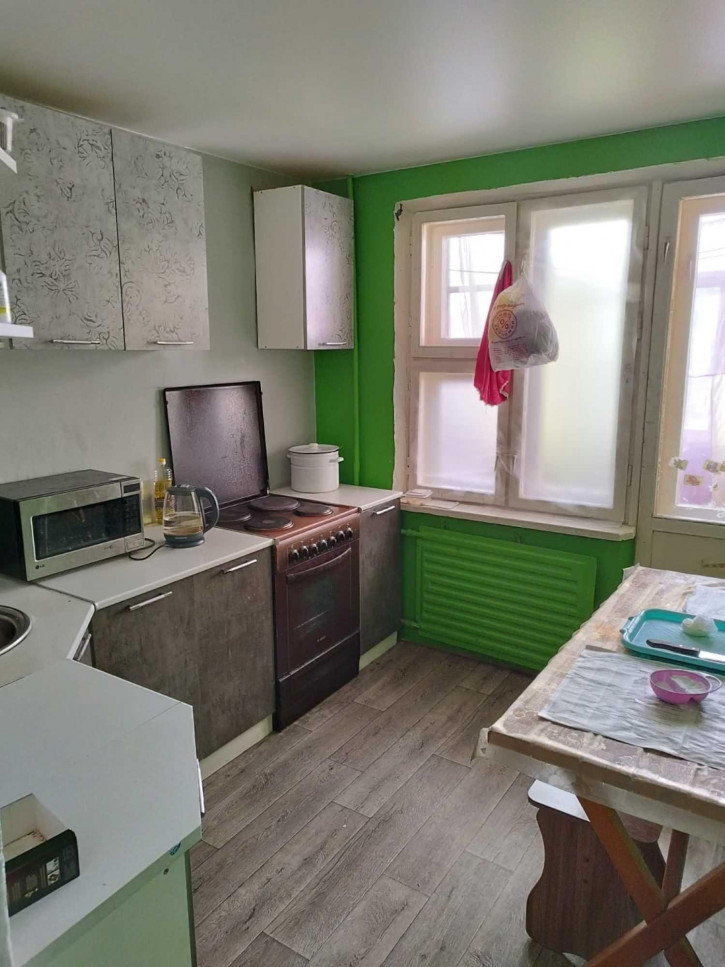 5-комн квартира Героев Труда, 49
