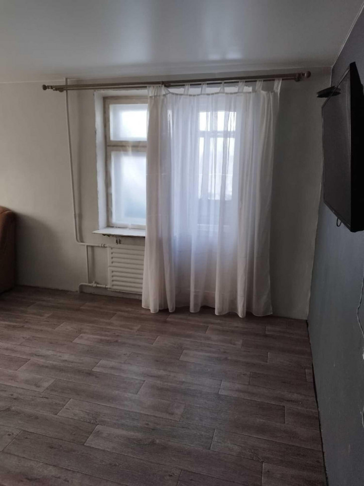 5-комн квартира Героев Труда, 49