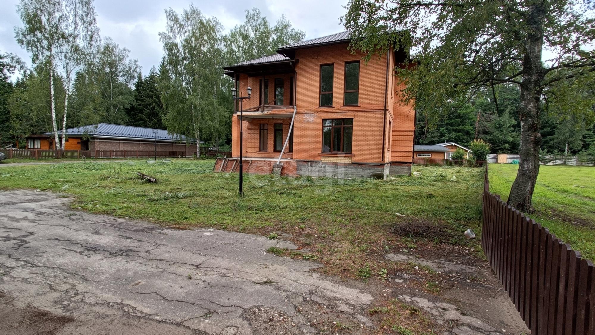 Купить дачу, дом, коттедж за 12 990 000 рублей на Софийская улица