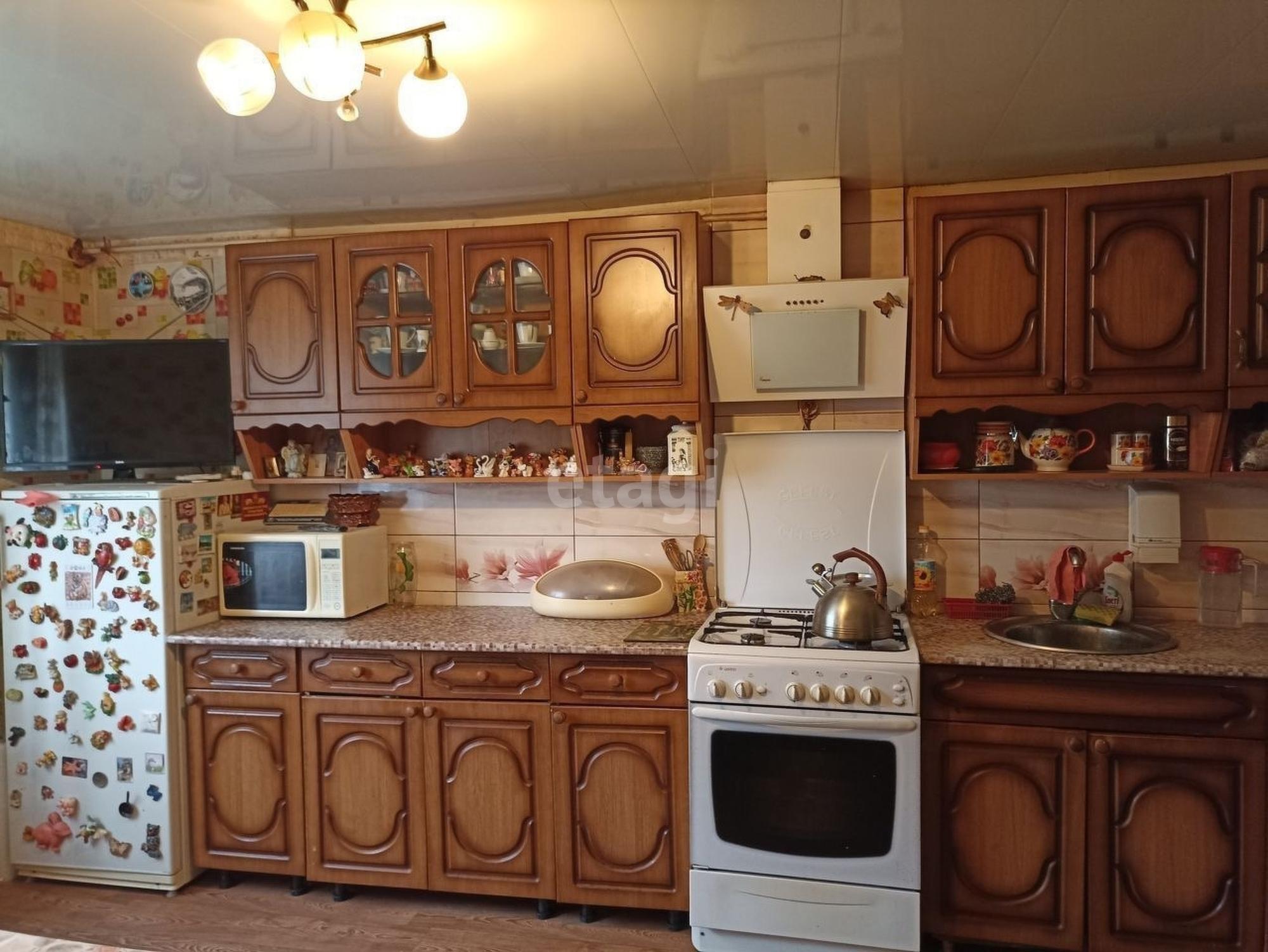 Купить дачу, дом, коттедж за 3 600 000 рублей на площадь Октябрьской Революции