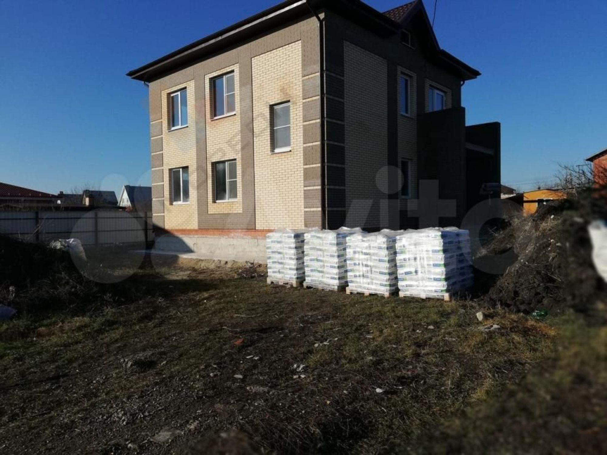 Купить дачу, дом, коттедж за 19 000 000 рублей на Брусничная ул, 2
