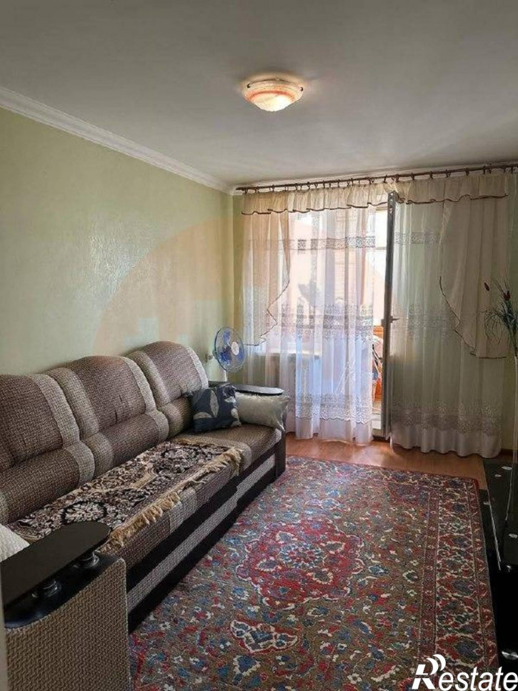 3-комн квартира Победы пр-кт, 37