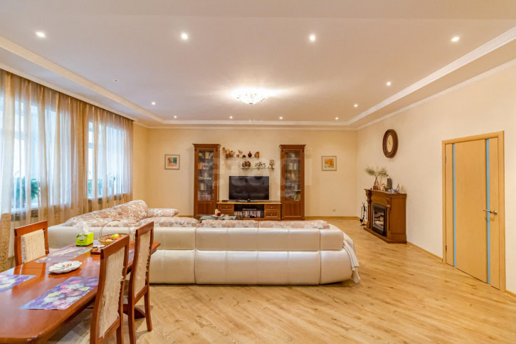 3-комн квартира Пригородная улица, 8г