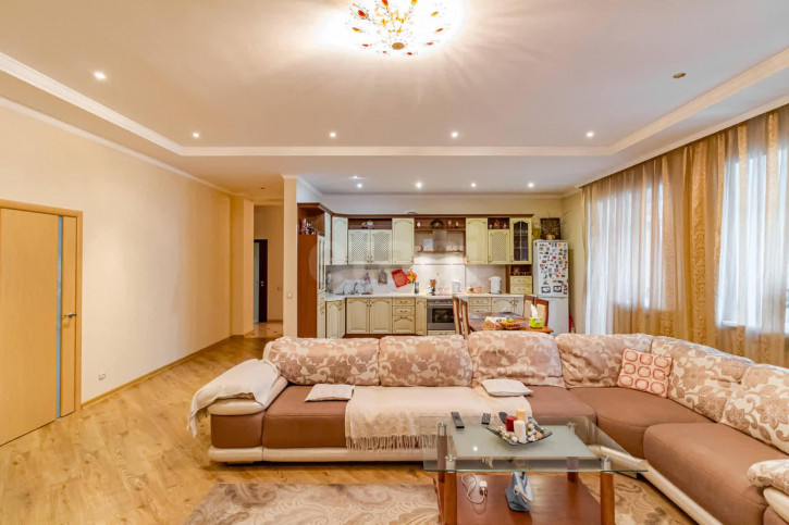 3-комн квартира Пригородная улица, 8г