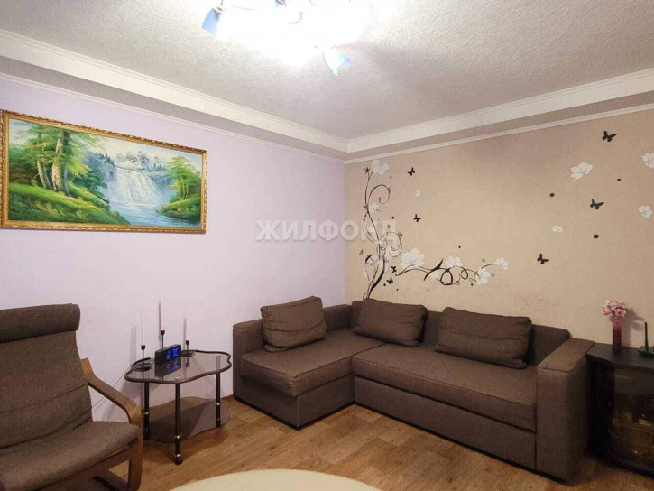 2-комн квартира Титова улица, д.198