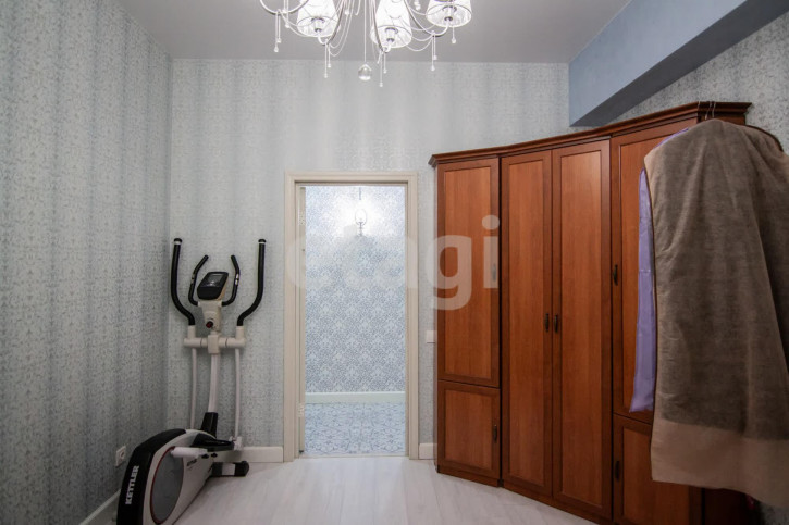 3-комн квартира Дальняя, 8