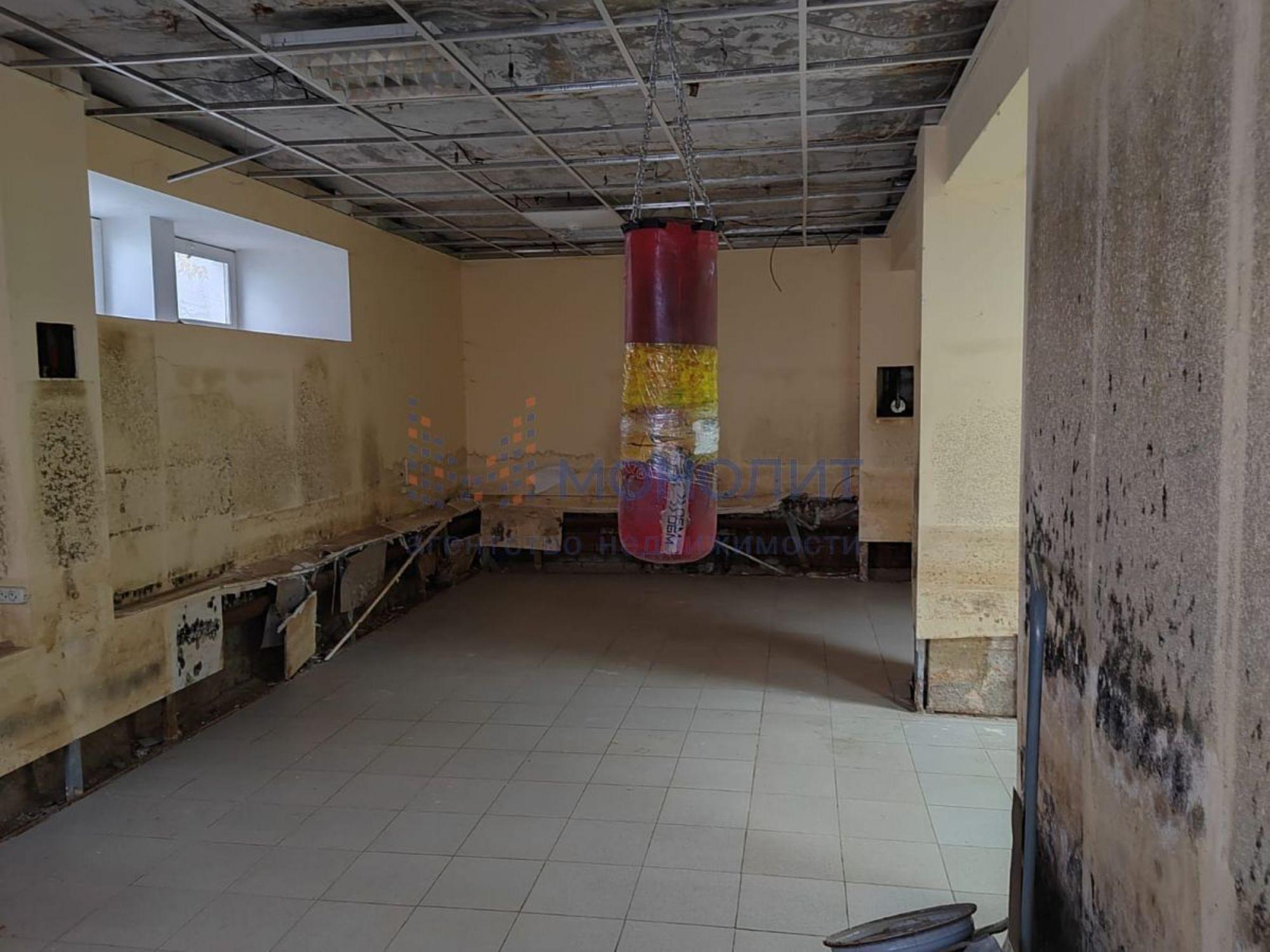 Купить помещение свободного назначения за 4 540 000 рублей на Адмирала Нахимова ул, 28