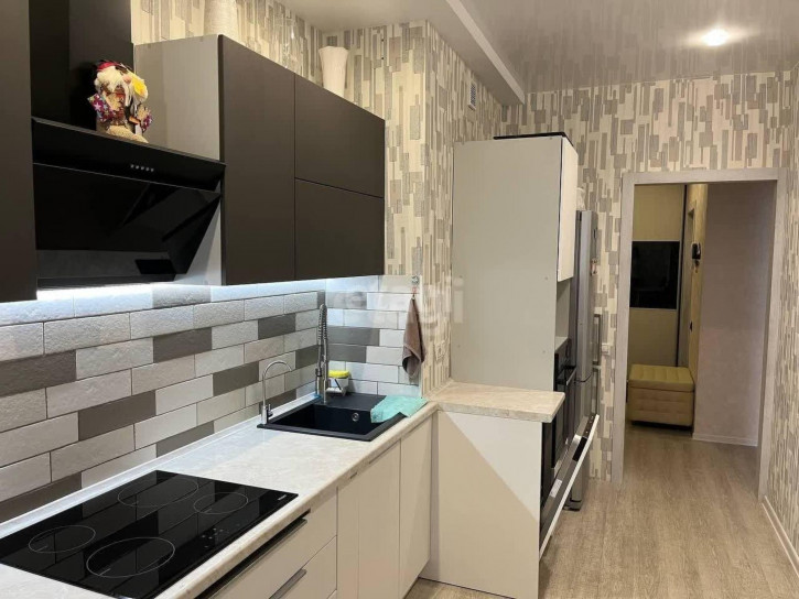 3-комн квартира Судоремонтная, 30