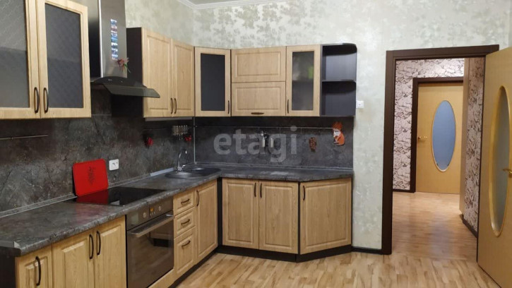 2-комн квартира Островского, 35