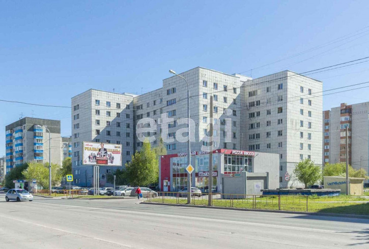 Комната 30 лет Победы, 142