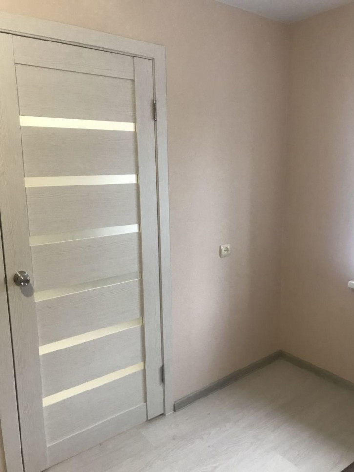 2-комн квартира Титова ул, 13