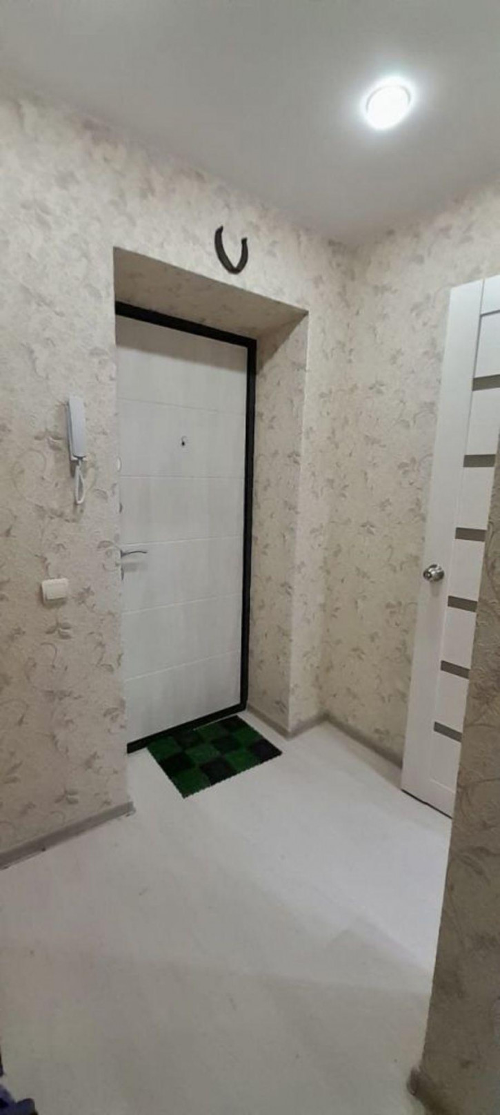 2-комн квартира Титова ул, 13