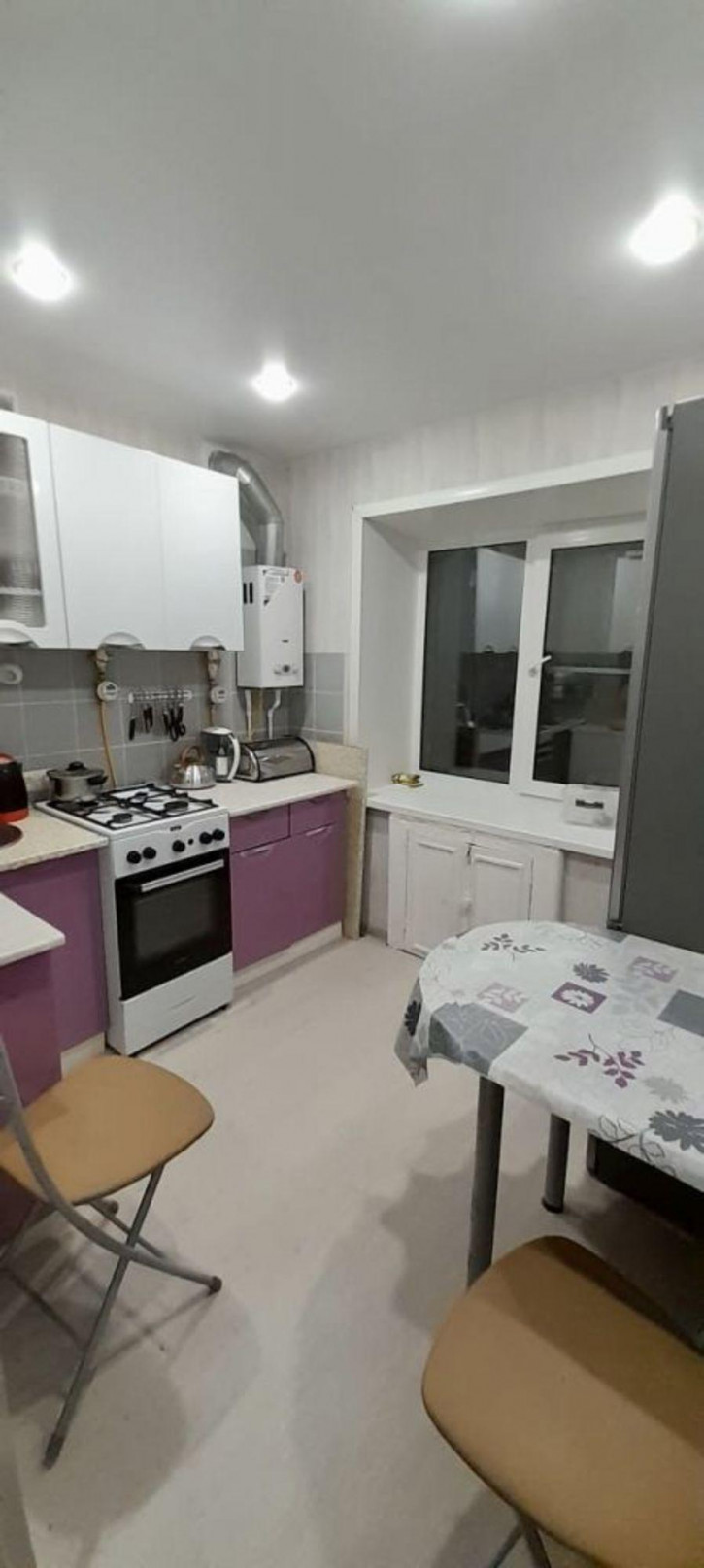 2-комн квартира Титова ул, 13