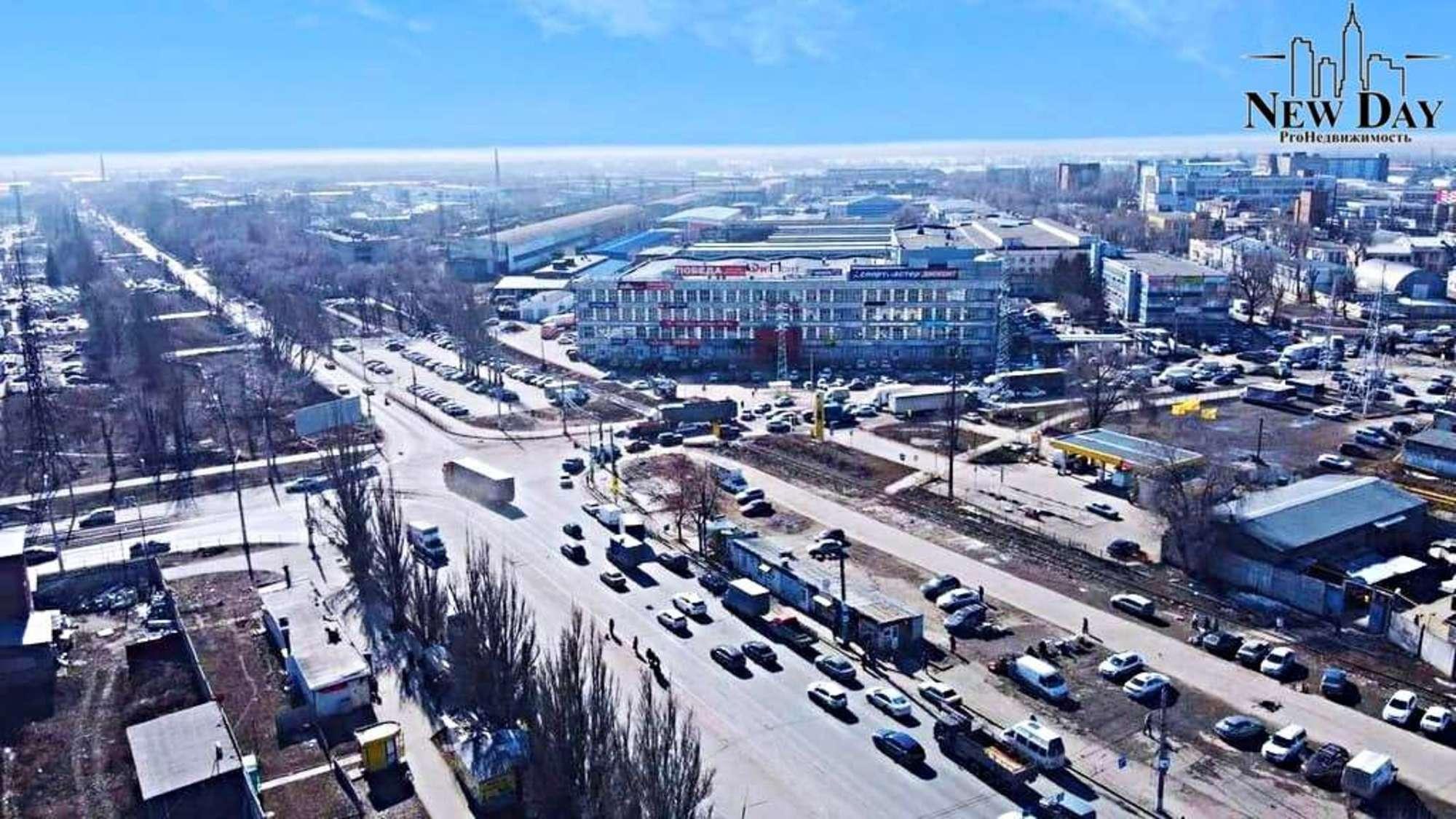 Сдать торговое помещение за 320 000 рублей на Заводское шоссе, 111