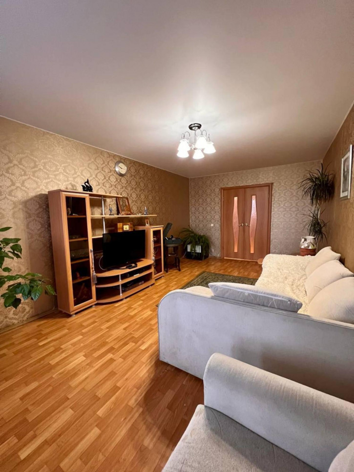 3-комн квартира Ворошилова улица, 2в