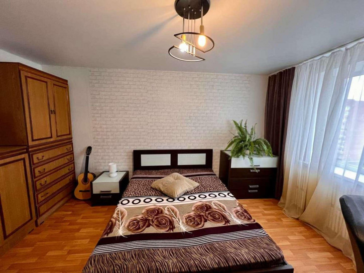 3-комн квартира Ворошилова улица, 2в