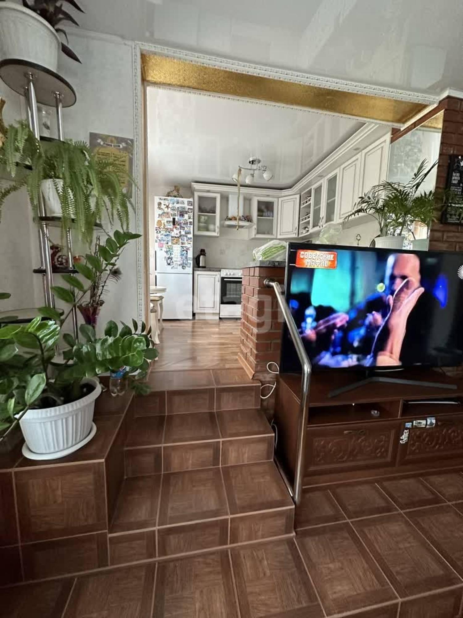 Купить дачу, дом, коттедж за 14 900 000 рублей на Журавлиная,