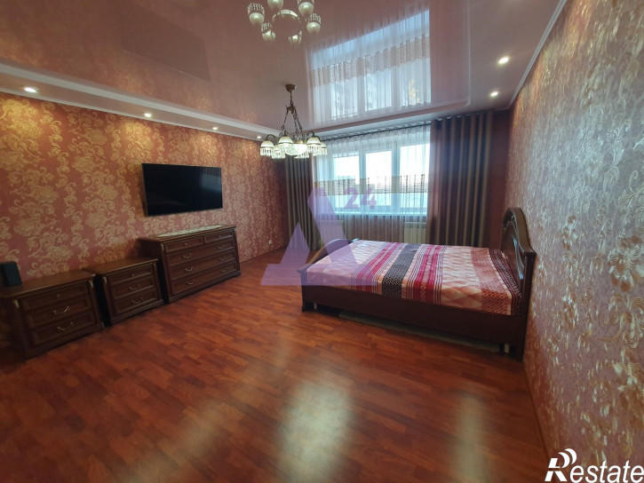 3-комн квартира улица Попова, дом 98