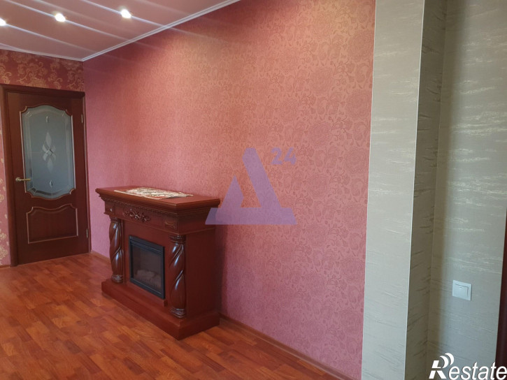 3-комн квартира улица Попова, дом 98