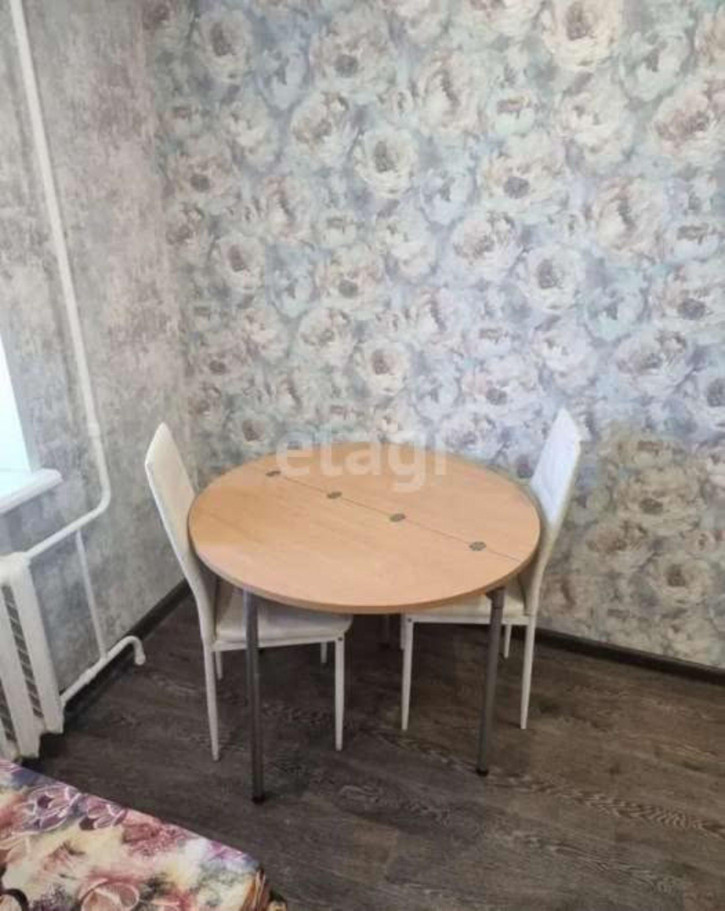 Комната Котовского, 13