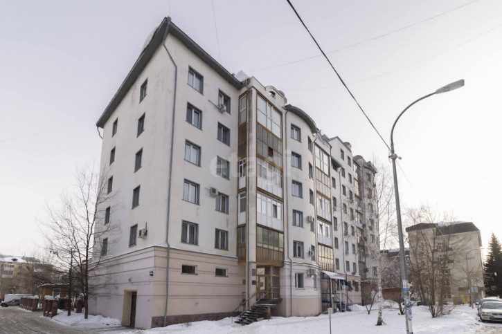 5-комн квартира Республики, 171/2
