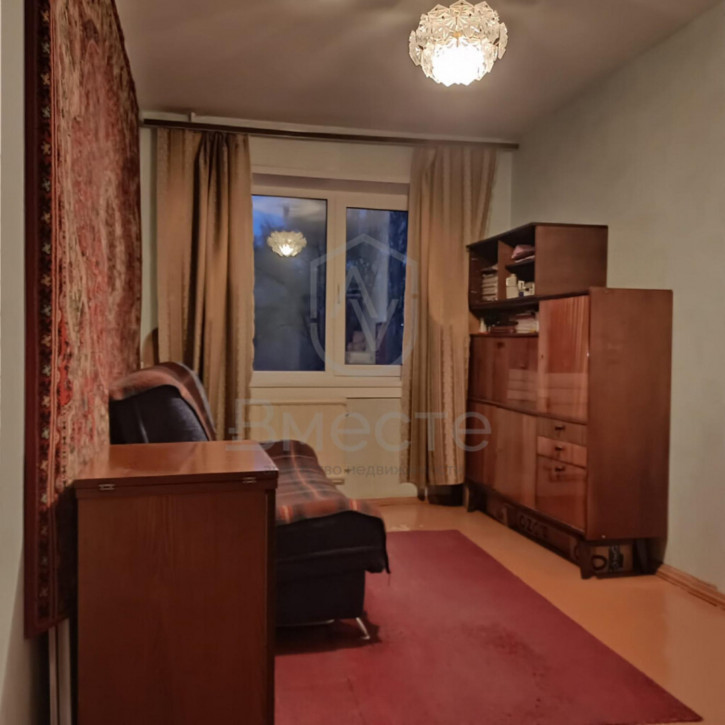 3-комн квартира Петухова, 50