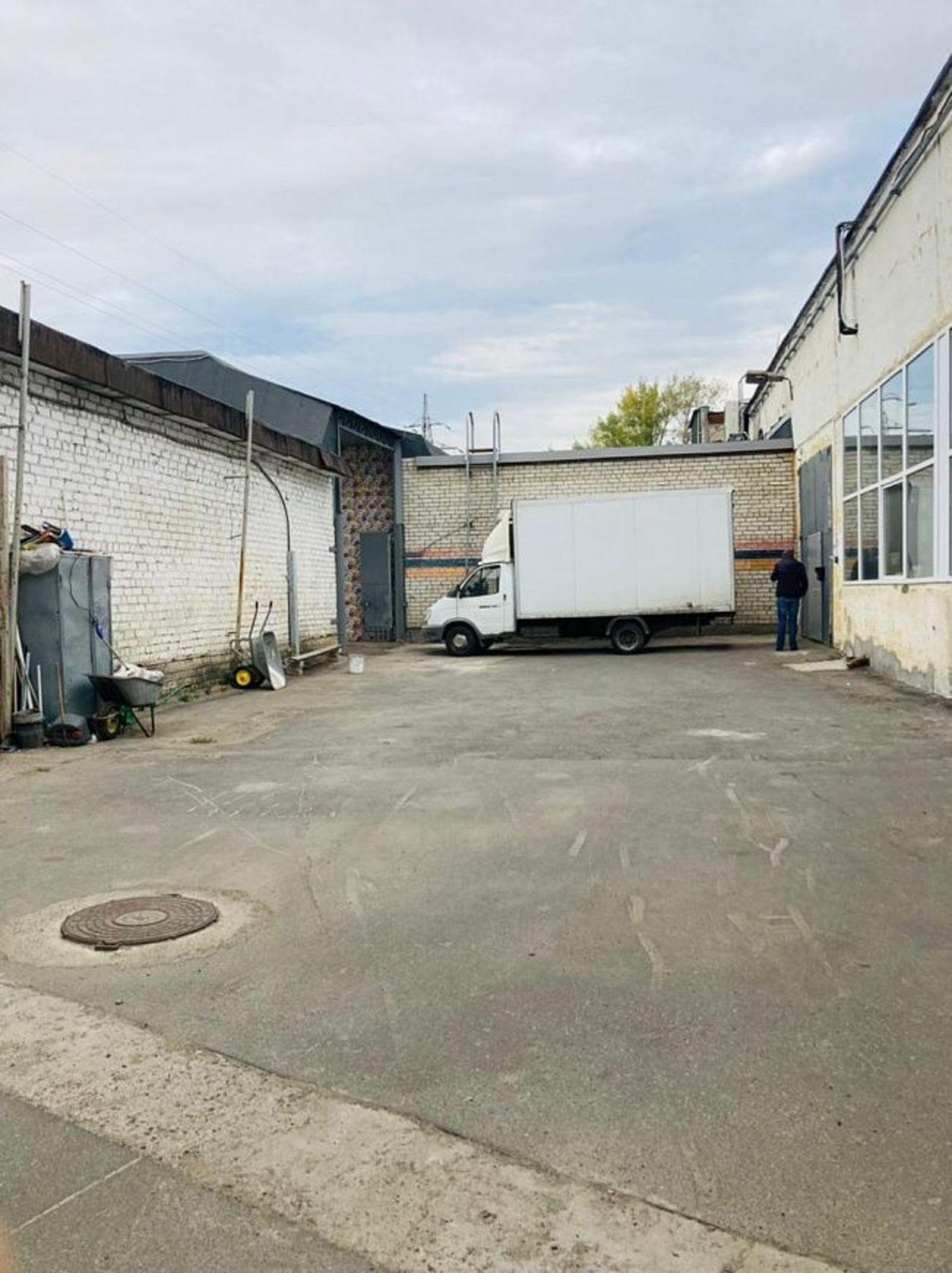 Купить офис, помещение под офис за 390 000 000 рублей на ул Максимова, 75/17