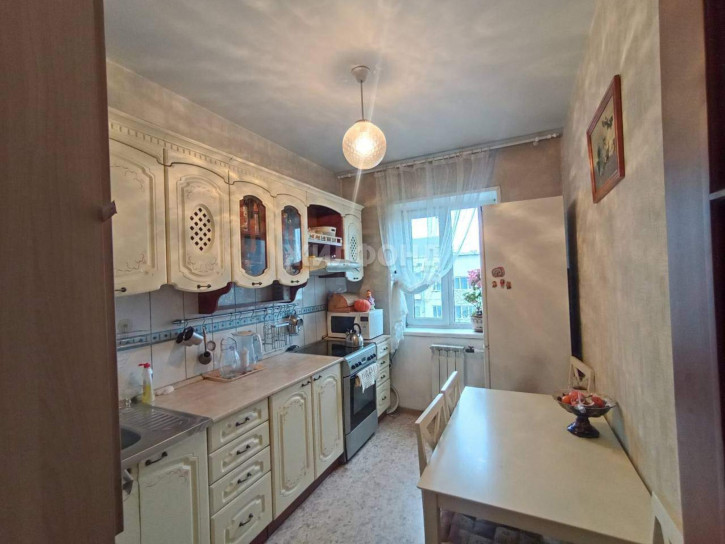 3-комн квартира Калинина улица, д.8