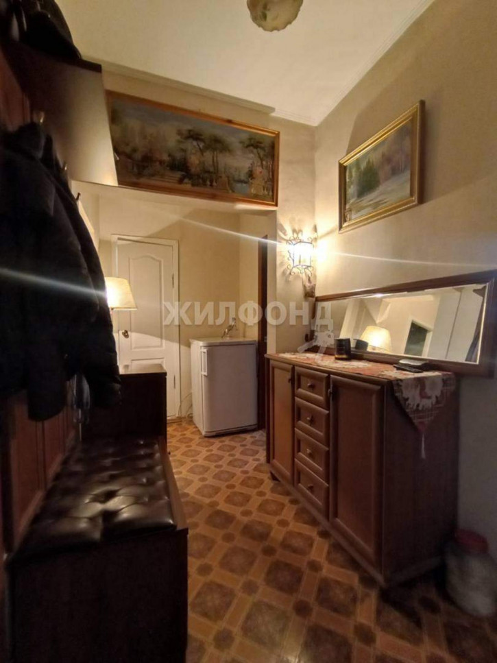 3-комн квартира Калинина улица, д.8