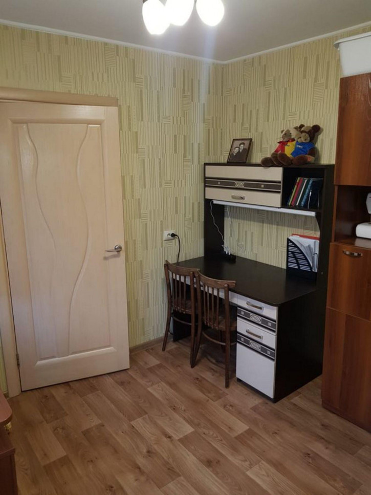 3-комн квартира ул. Петухова,96