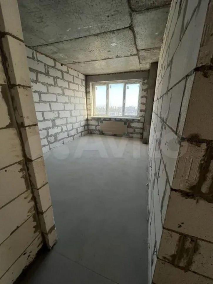 3-комн квартира в новом доме б-р Комарова, 30 к.2