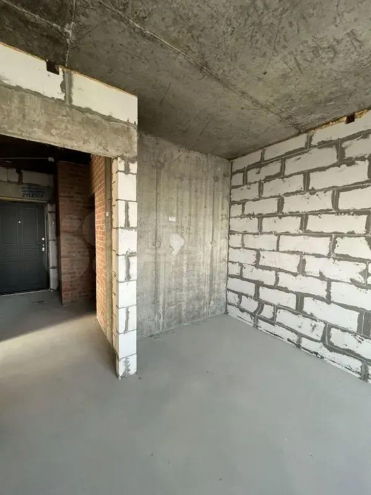 3-комн квартира в новом доме б-р Комарова, 30 к.2