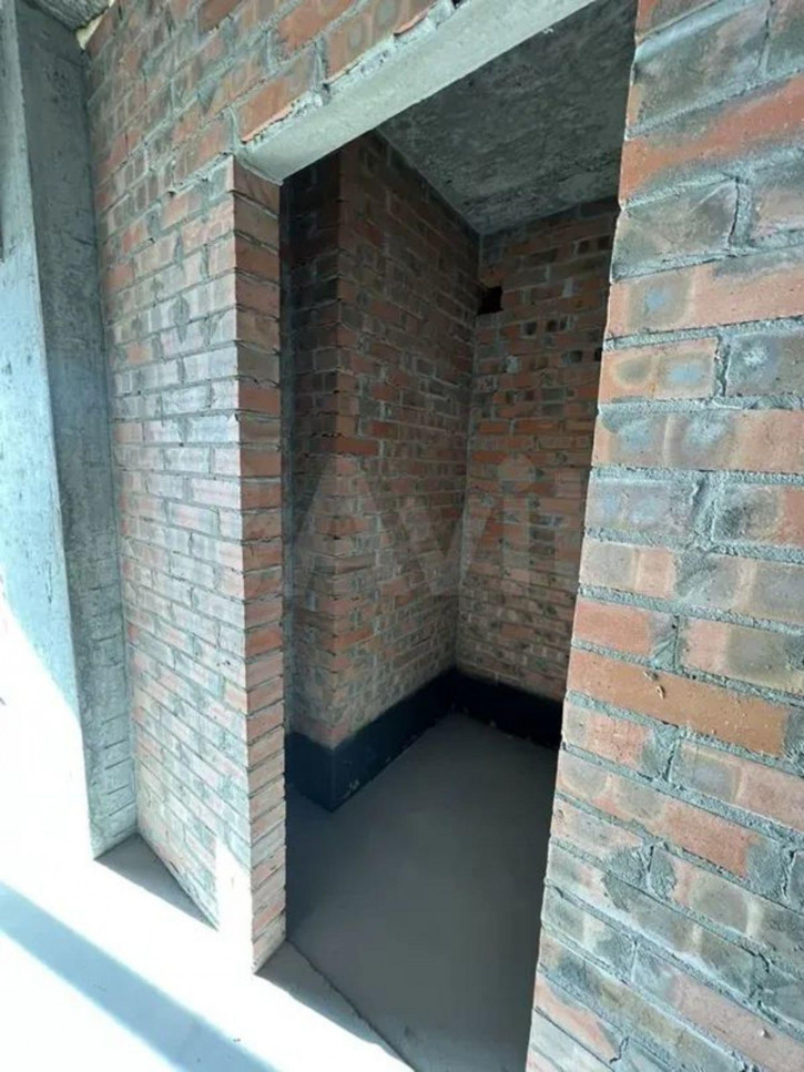 3-комн квартира в новом доме б-р Комарова, 30 к.2