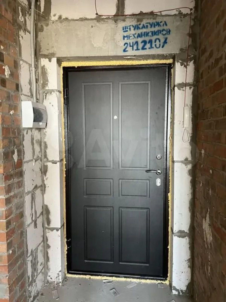 3-комн квартира в новом доме б-р Комарова, 30 к.2