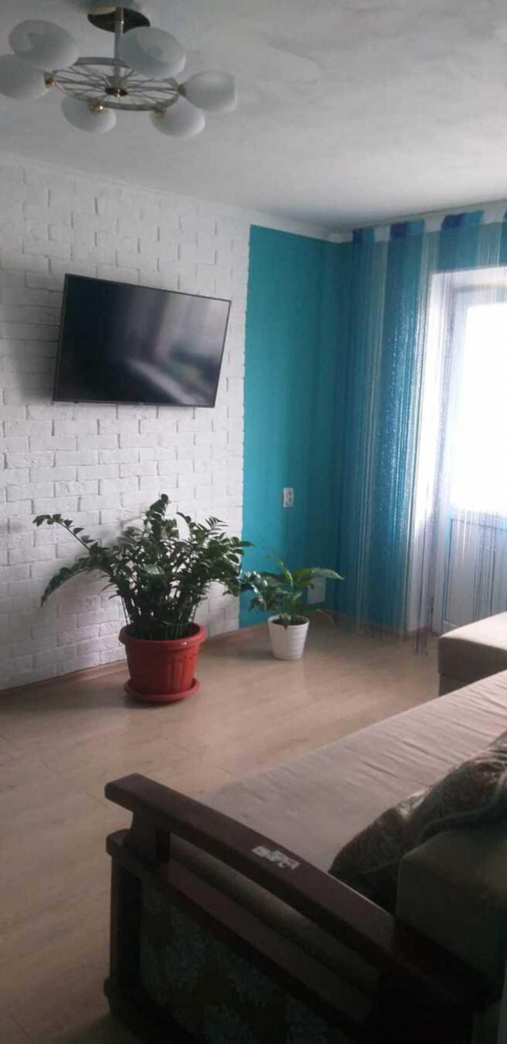 2-комн квартира улица Протапова, 104