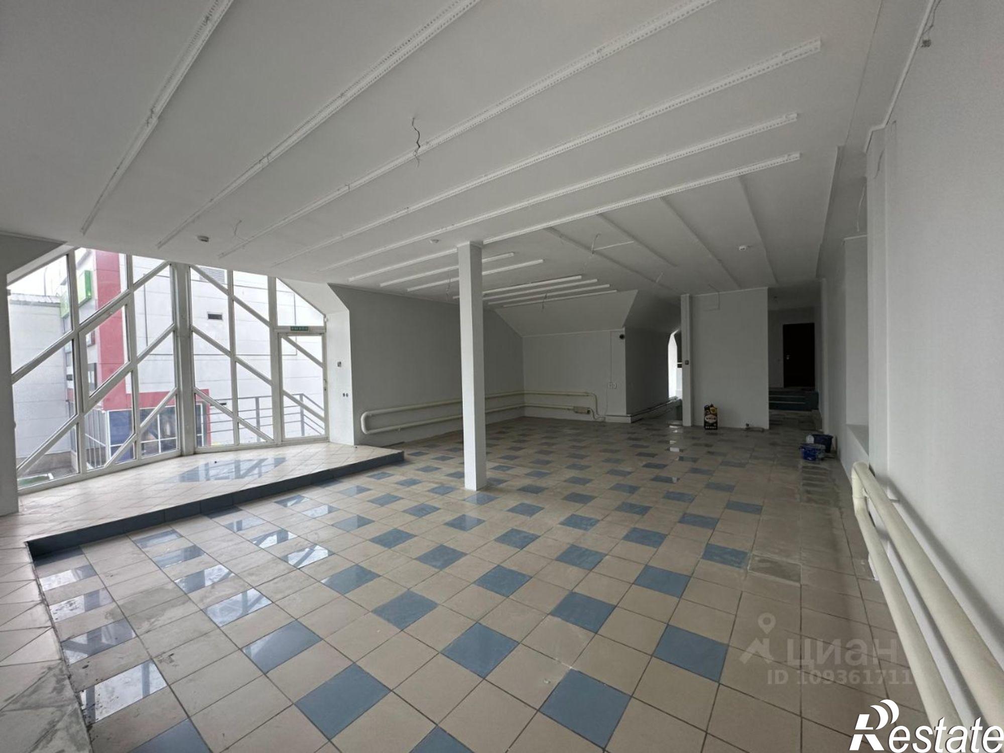 Сдать торговое помещение за 136 620 рублей на улица Гоголя, 3