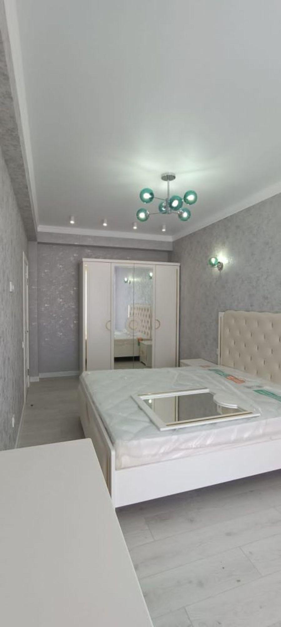 Купить квартиру за 12 000 000 рублей на Адмиральского ул, 1А