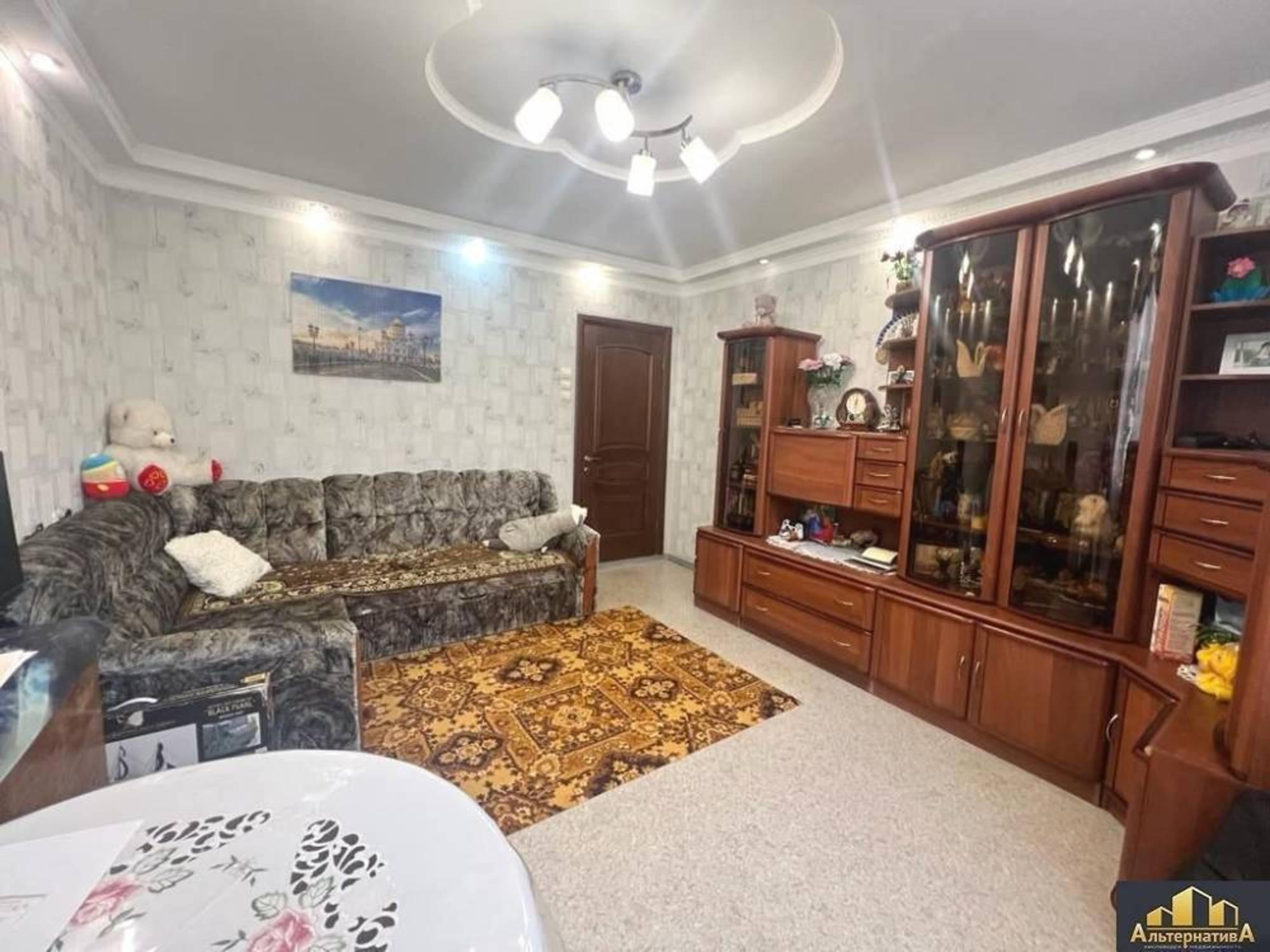 Купить квартиру за 11 465 000 рублей на Калинина ул.