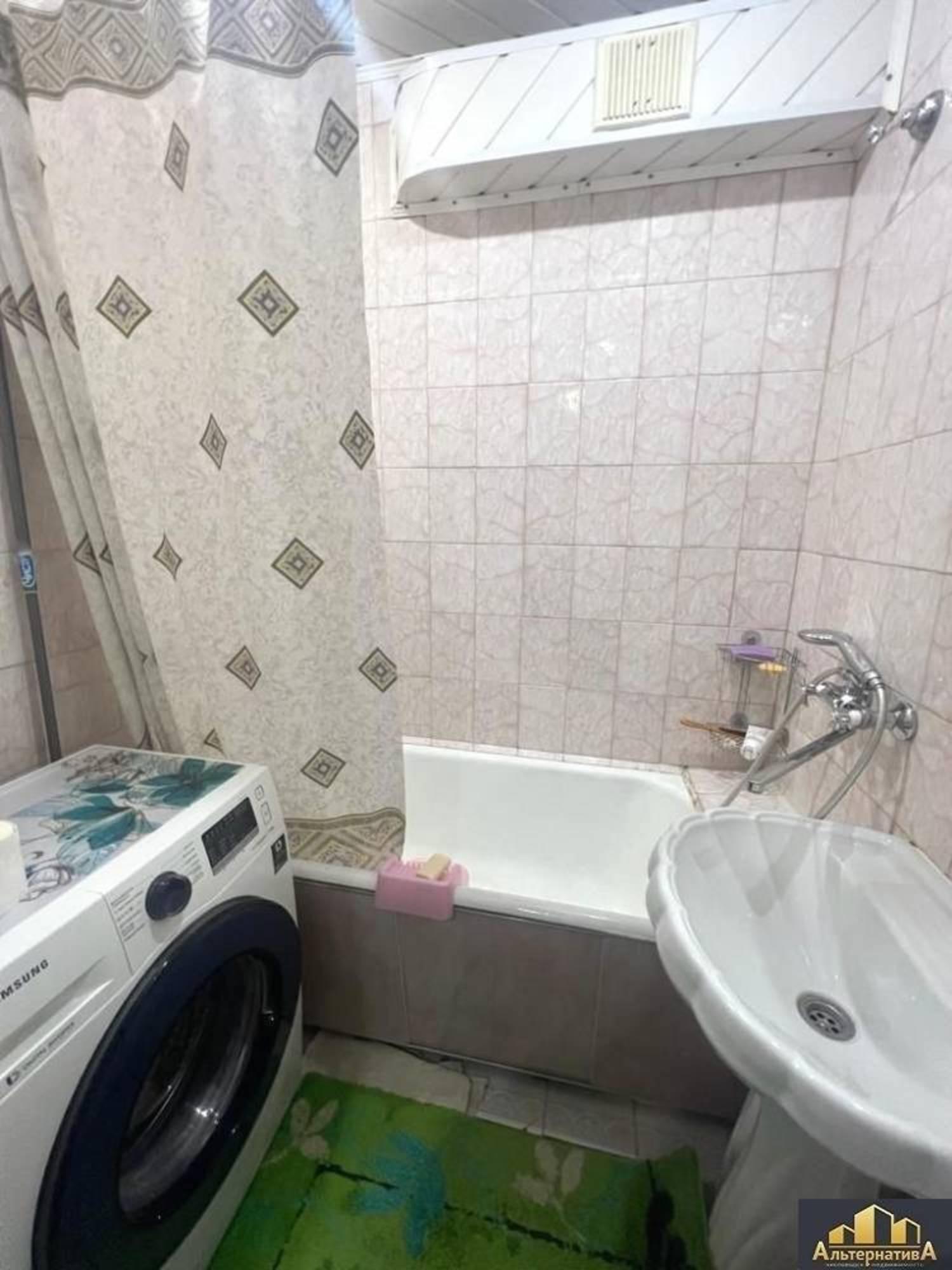 Купить квартиру за 11 465 000 рублей на Калинина ул.