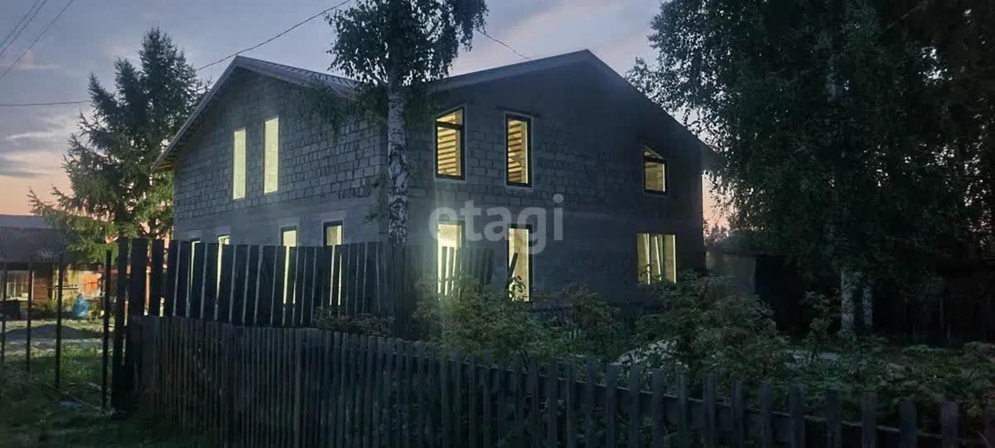 Купить дачу, дом, коттедж за 11 000 000 рублей на Весенняя,
