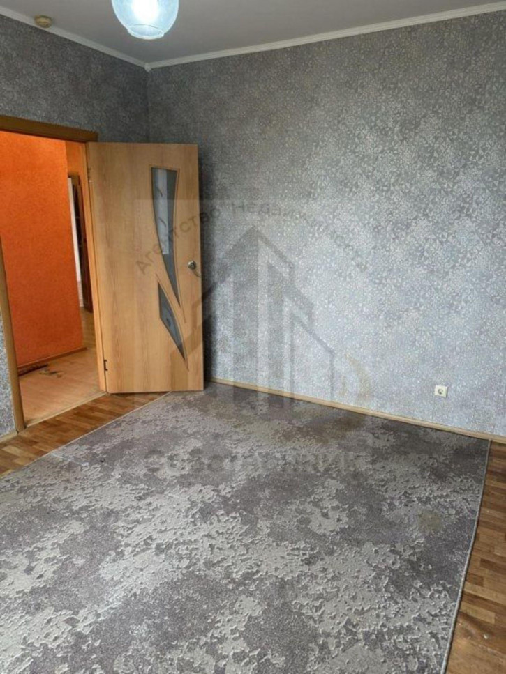 3-комн квартира Зеленый Лог мкр, 7