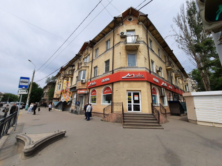 Торговое помещение г. Астрахань, Советский район, ул. Б.Хмельницкого,32