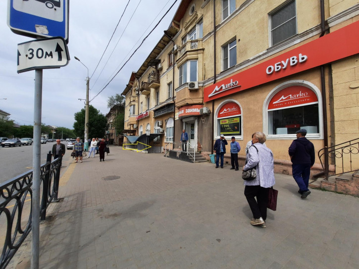 Торговое помещение г. Астрахань, Советский район, ул. Б.Хмельницкого,32