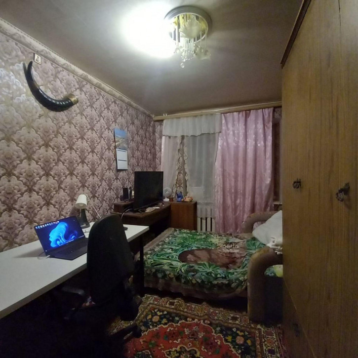 2-комн квартира Артема Сергеева ул, 78