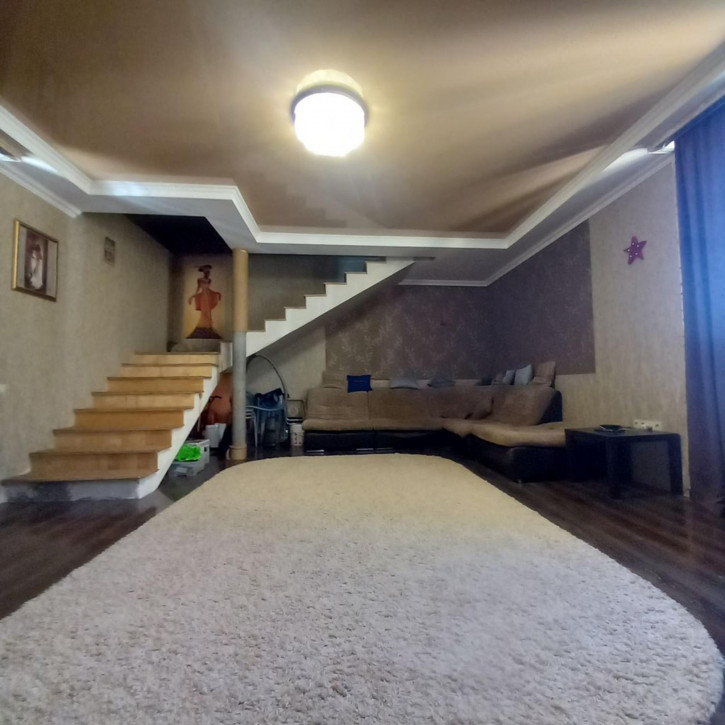 3-комн квартира Свободы ул, 8