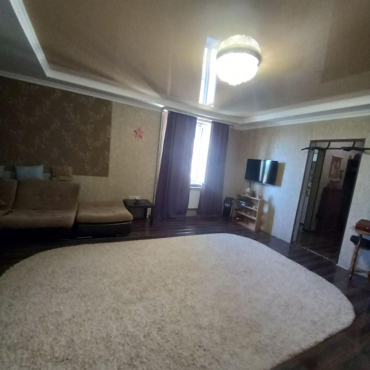 3-комн квартира Свободы ул, 8