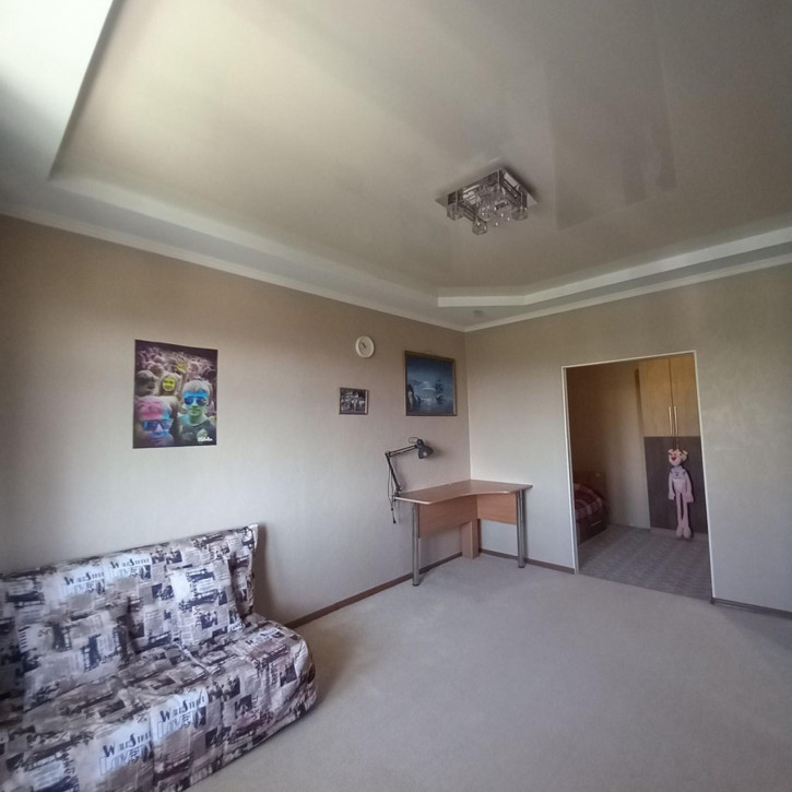 3-комн квартира Свободы ул, 8
