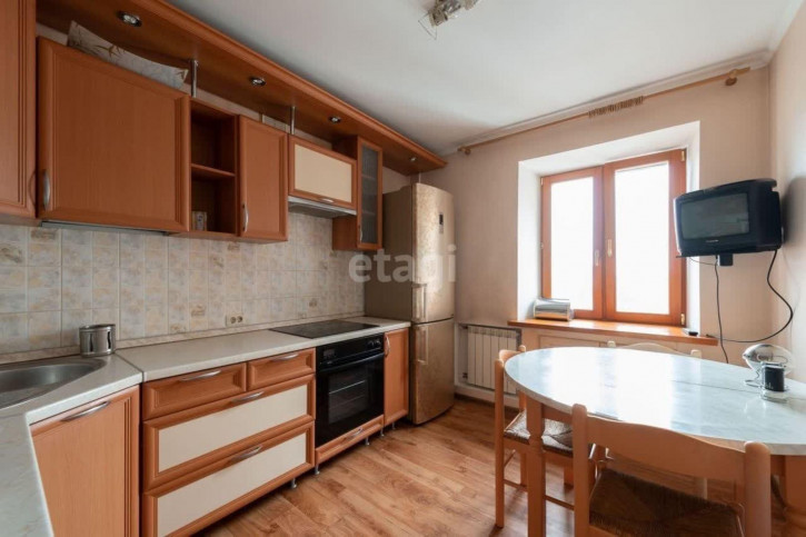 3-комн квартира Ялуторовская, 29