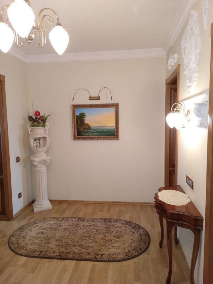 3-комн квартира ул. Гоголя,42